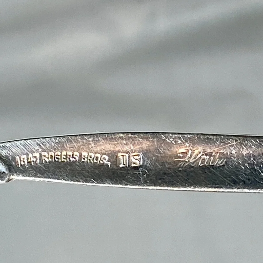 Rogers Bros 1847‎ Flair Teaspoon & Oneida LTD 1881 Flirtation 4 1/4
